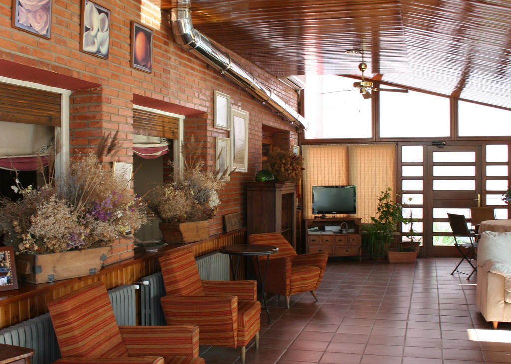 Hotel Fidalgo Каламоча Экстерьер фото