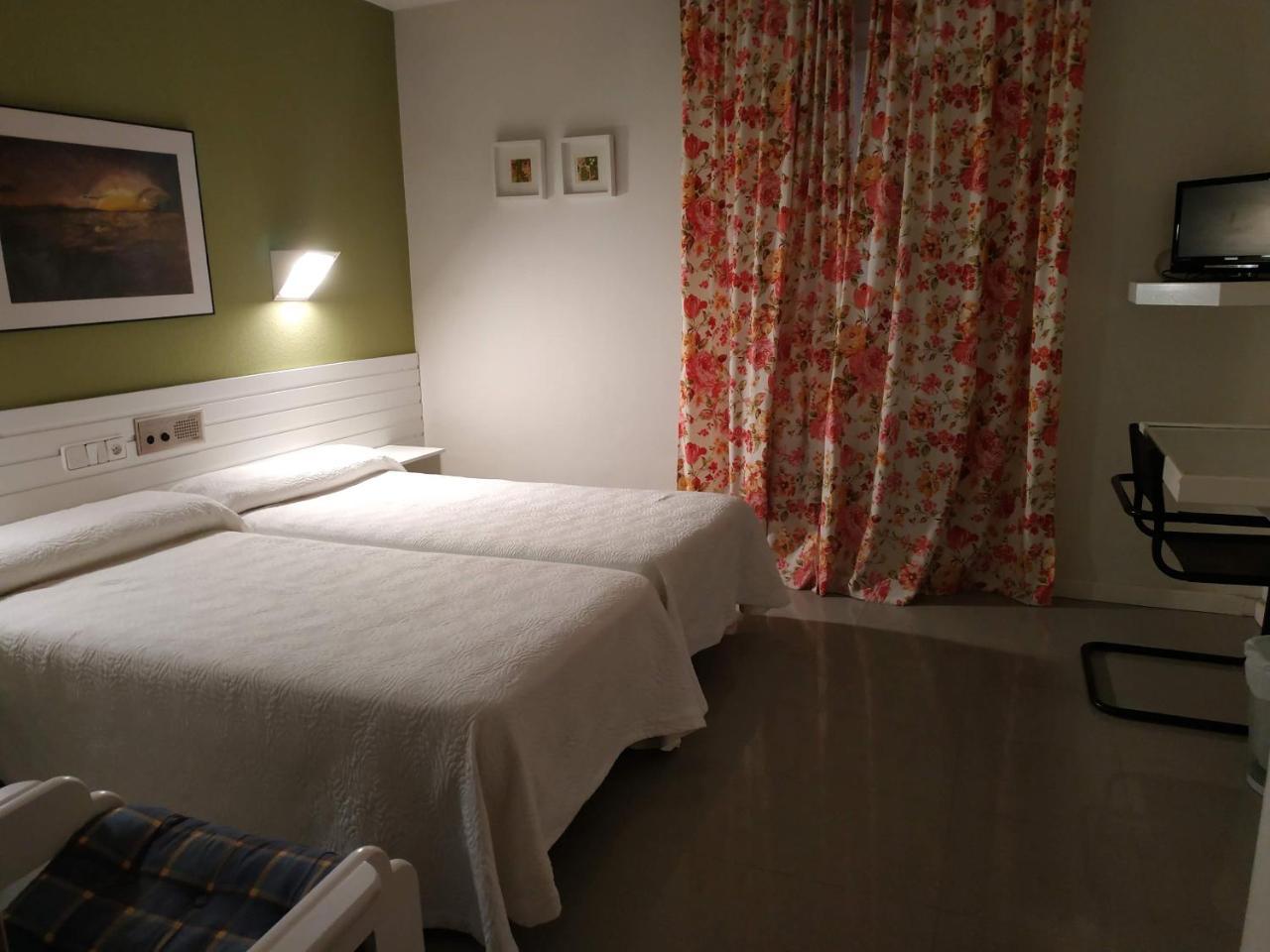 Hotel Fidalgo Каламоча Экстерьер фото